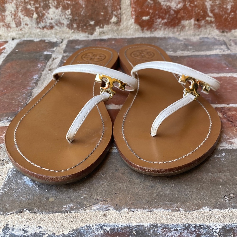 Tory Burch Tan Leather Thong Sandals with White Straps and Gold Logo Charm - Picture 7 of 16